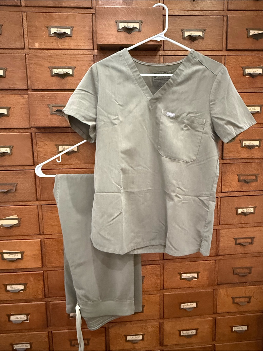 Medium Heathered Olive Figs Scrub Set Tall